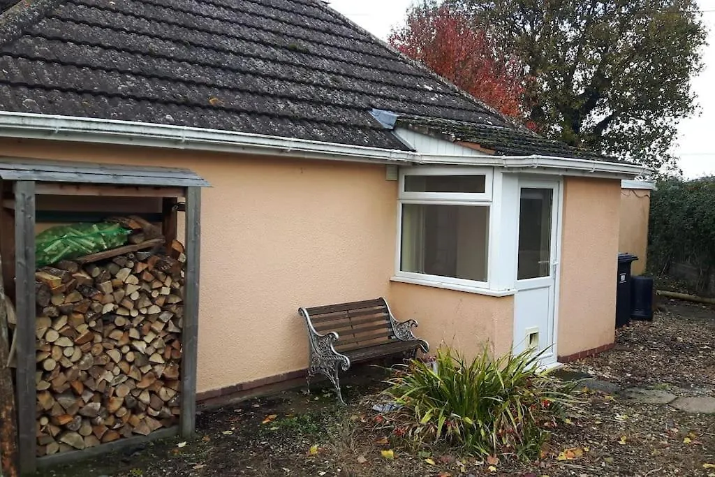 A Quiet Self-Contained Flat Close To Exeter. Stoke Canon 0*,  United Kingdom
